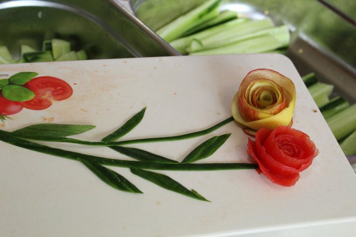 02IMG_0260_1200x800.jpg gestaltete Leinwand mit plastischen Rosen